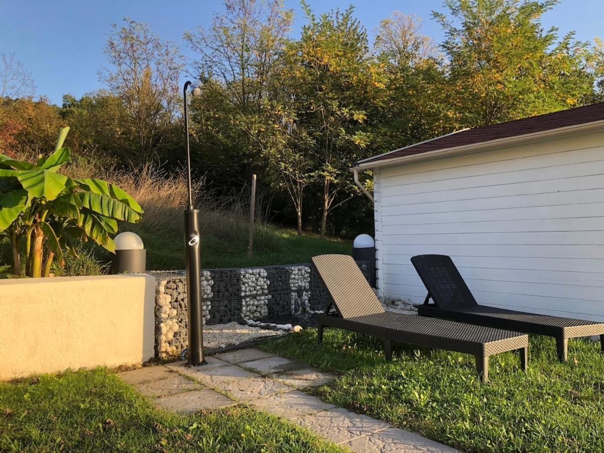 Maison De Vacances Avec Ses Petits Chalets Aouste-sur-Sye Exteriér fotografie