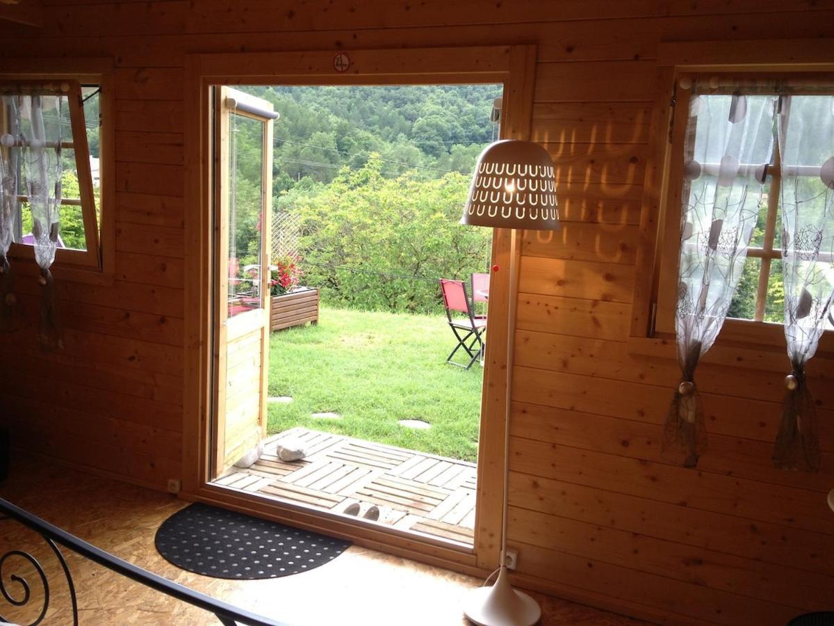 Maison De Vacances Avec Ses Petits Chalets Aouste-sur-Sye Exteriér fotografie